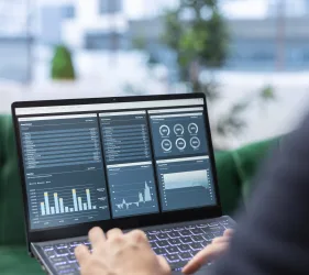 CRM Yazılımları Nedir? | Ne İşe Yarar ve Nasıl Kullanılır?